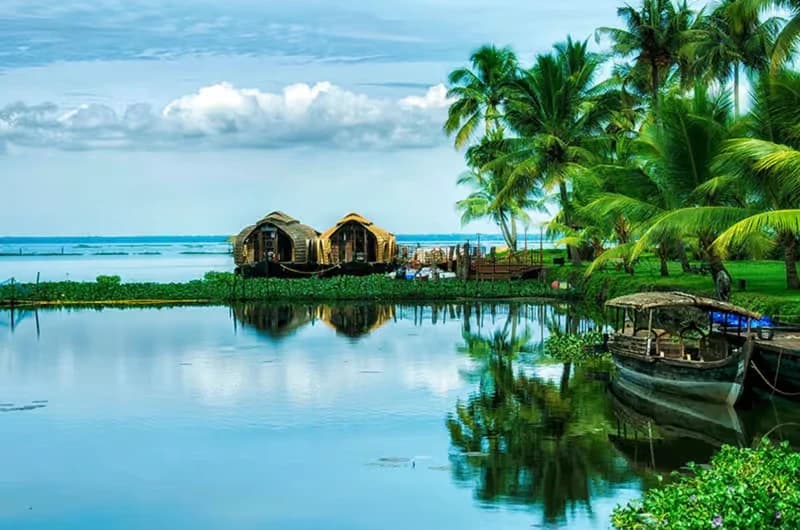 Vembanadu lake