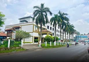Cloud9 Hotel